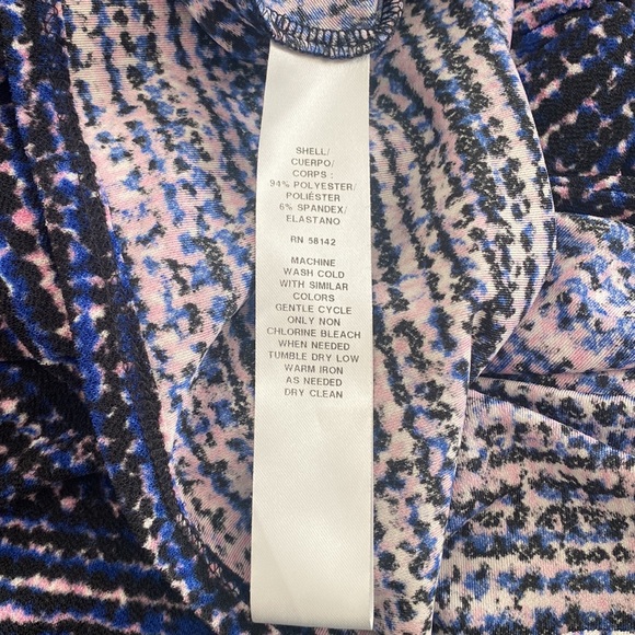 Beautiful fit for hourglass look - Picture 5 of 6